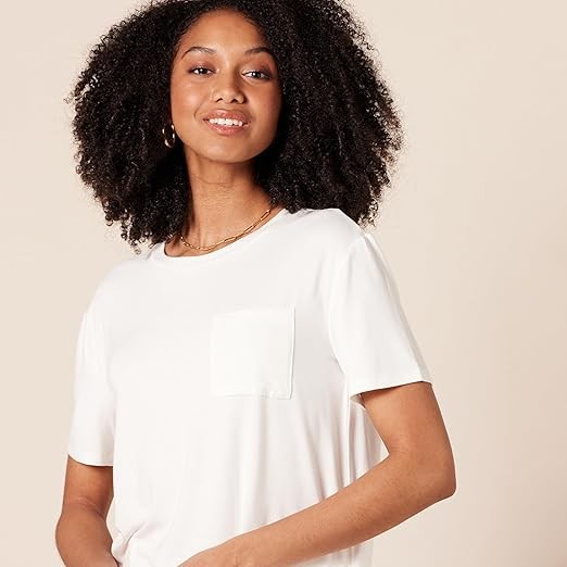 Amazon Essentials Women's Jersey Relaxed-Fit Short-Sleeve Crewneck Pocket T-Shirt, Pack of 2